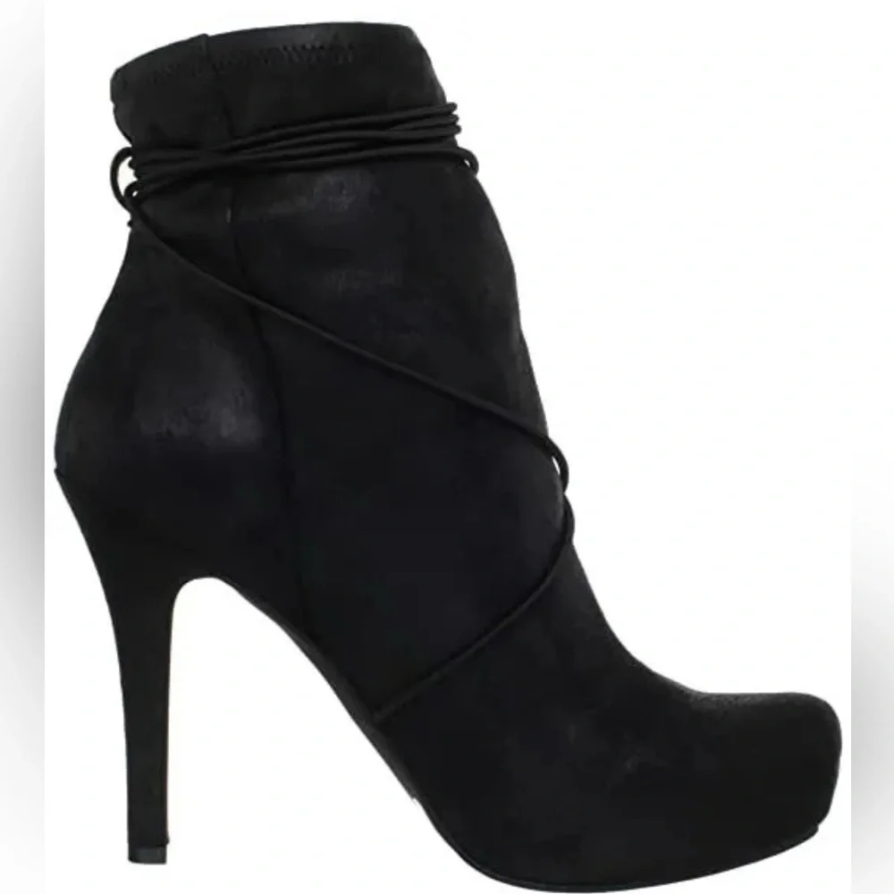 BCBGeneration “Fabbie” Black Suede Wrap Tassel Booties – Size 9